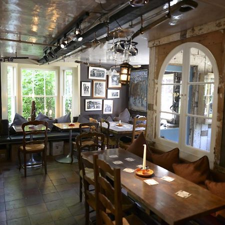 The Woolpack Inn Wavehorne Екстер'єр фото