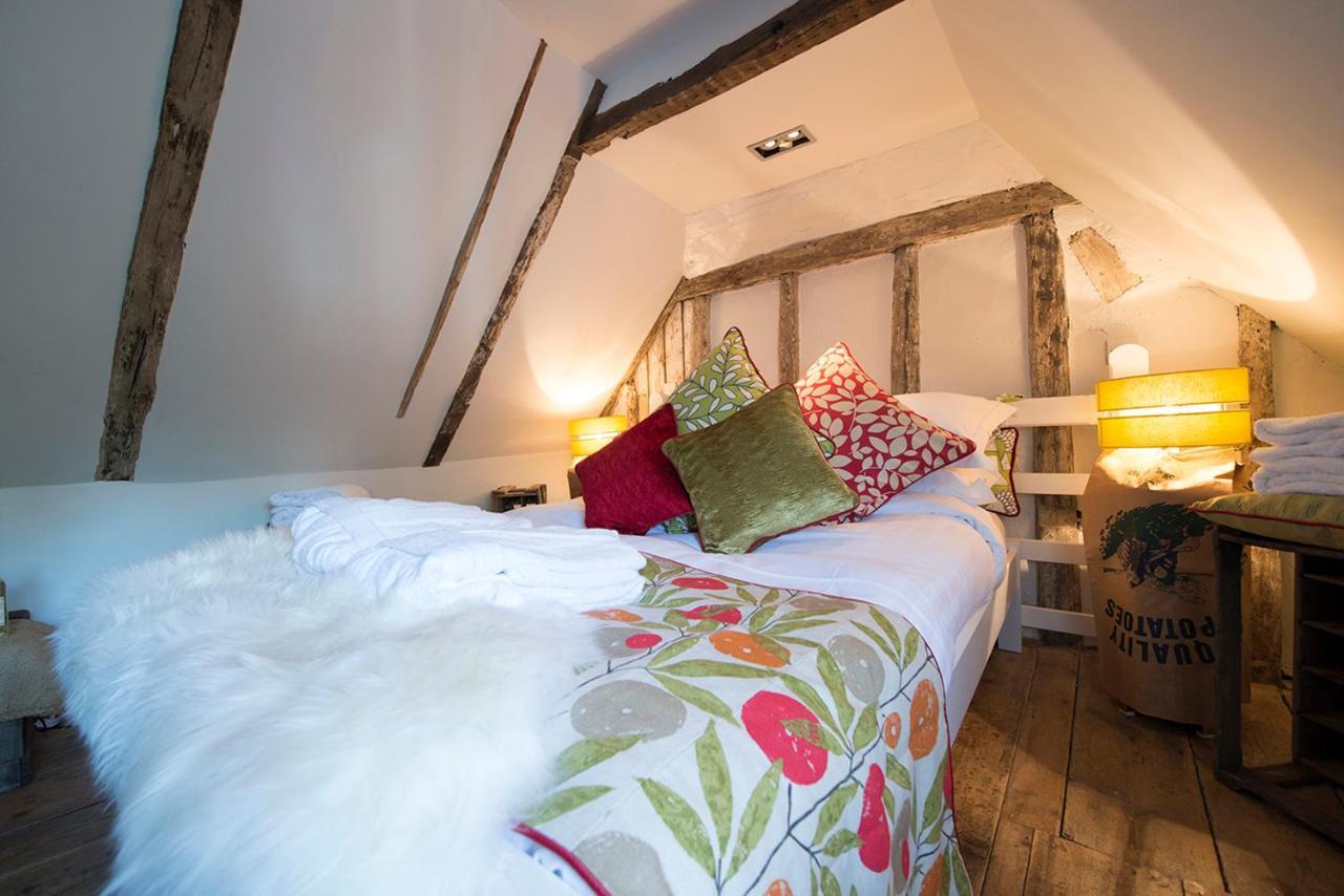 The Woolpack Inn Wavehorne Екстер'єр фото